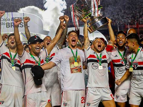 São Paulo segura o Fla e conquista título inédito da Copa do Brasil