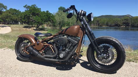 2003 Harley Davidson Bobber – Dennis Kirk – Garage Build