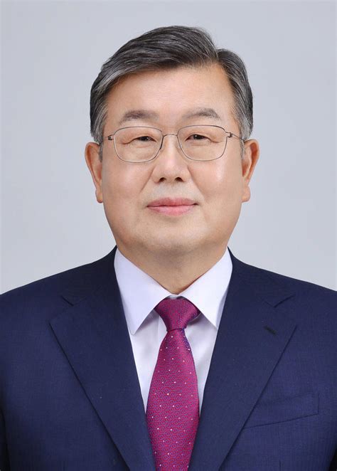 뇌물수수 혐의 박일호 전 밀양시장 구속영장 기각