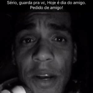 Ator da Globo manda nude para amigo e foto vira assunto nas redes sociais VEJA SÃO PAULO