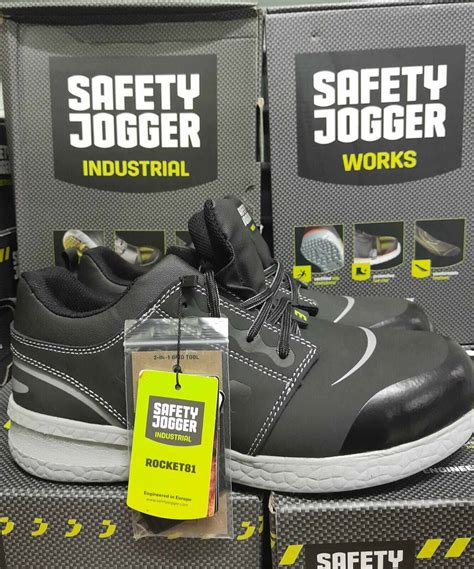 SEPATU SAFETY JOGGER ROCKET 81 BLACK Lazada Indonesia