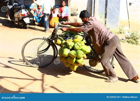 Tender Coconut Vendor In India Editorial Stock Image Image 22945139