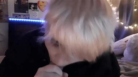 Androgynous Ftm Teen Sucks Sucks Your Dick And Drools Everywhere Porn Videos
