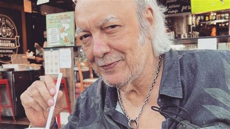 Cantor E Compositor Brasileiro Erasmo Carlos Morre Aos Anos