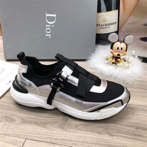 Pin By Edinan Nickel On Trabalhos Em Papel Dior Shoes Sneakers Shoes