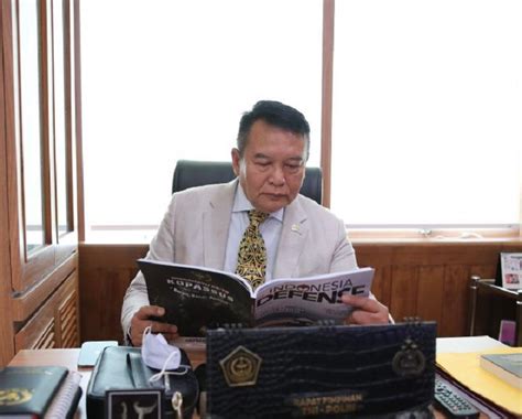 tb hasanuddin delapan kementerianlembaga lain  mungkin diisi militer