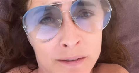 Lisa Snowdon 52 Shares Heartbreaking Update With Fans While Sunbathing In Bikini Mirror Online