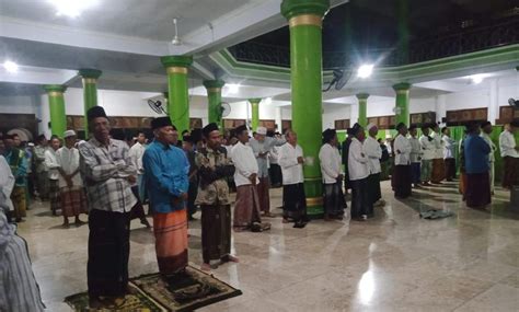 Ratusan Jamaah Mengikuti Peringatan Maulid Nabi Di Masjid Salafiyyah PP