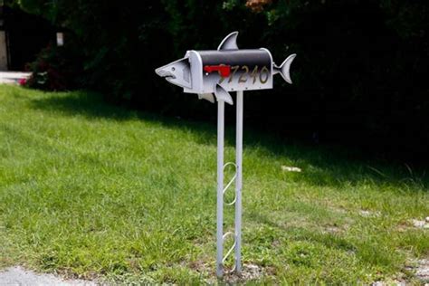 Amazing Design Ideas for Colorful and Artistic Mailboxes