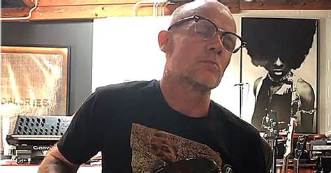 Flea Red Hot Chili Peppers Explica C Mo Su Primer Grammy Acab Como Una Pala En Su Jard N