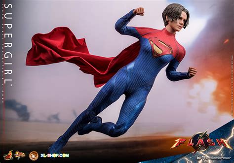 Hot Toys Mms The Flash Th Scale Supergirl Collectible