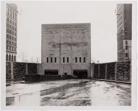 [Entrance to Brooklyn Battery Tunnel, New York] | International Center of Photography