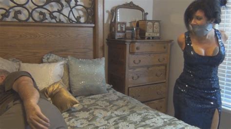 MILF GiGi S Bondage Fantasies FIESTY 21 YEAR OLD LATINA MEETS THE ITALIAN MOMMAHD