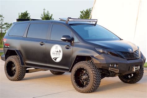 Toyota Creates the Ultimate Off-Road Sienna Minivan Monster