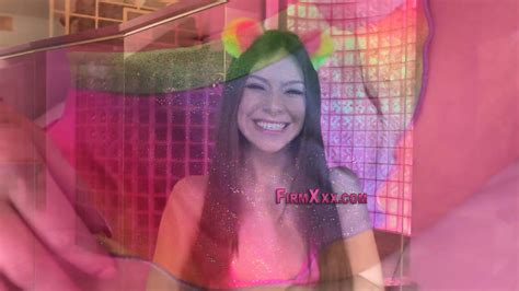 Teen Hottie Gets Pussy Creampied