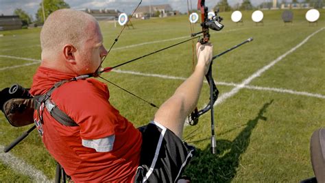 Armless Archer Matt Stutzman Hits The Bulls Eye When It Comes To