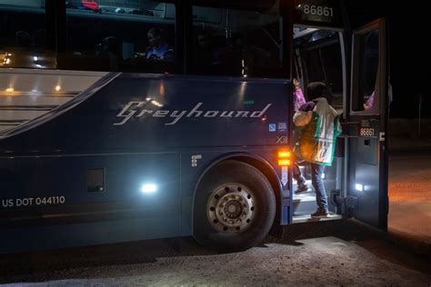 ACLU Calls on Greyhound to Stop Letting Border Patrol Agents Board