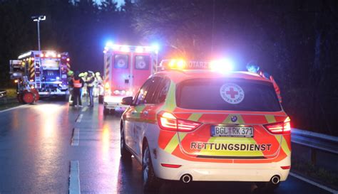 Freilassing Frontalzusammenstoß Schwerer Unfall auf der St2104bei