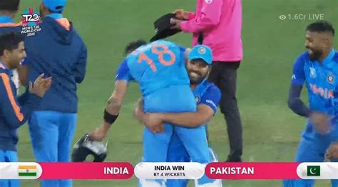 Ind Vs Pak T20 World Cup Rohit Sharma Lifts Virat Kohli After He