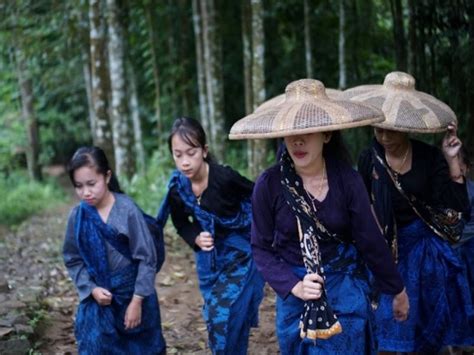 Mengenal Pakaian Adat Suku Baduy Di Banten Berikut Penjelasan Dan The