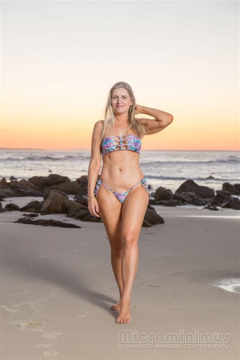 Bikini Model Kmk AI Enhanced Winter Morning At Byron 0566 Topaz