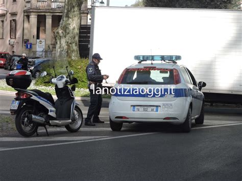 Velletri Incidente Con Fuga E Fermo Di Minicar Con Conducente Senza