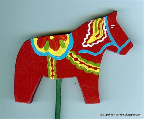 Paintersgarden: Painting Red Dala Horses