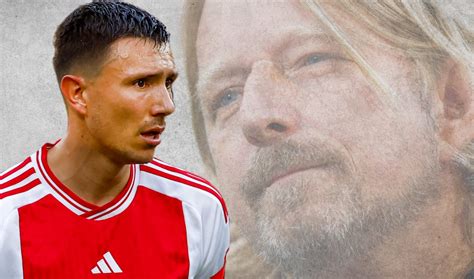 Berghuis Uit Onvrede En Geeft Ajax Duidelijke Opdracht Op De Transfermarkt