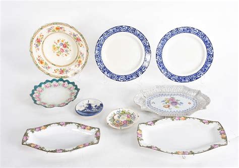 Nove Pratos Decorativos De Porcelana De Diversa Galeria Alphaville