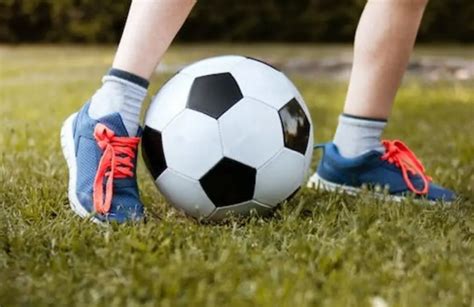 Muere niño de 12 años tras recibir un balonazo cuando jugaba futbol