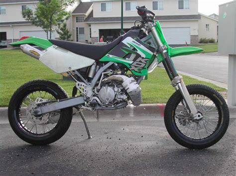 Kawasaki Kdx Review And Photos Motorcross Kawasaki Motard Bikes