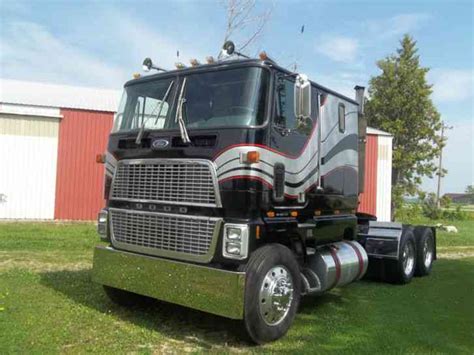 Ford Ctl Sleeper Semi Trucks