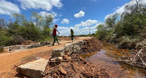 Prefeitura Constrói Passagens Molhadas No Interior De Juazeiro