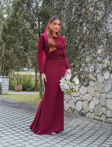 Rent Sewa Qiszar Thea The Bride Dress Wine Maroon Burgundy Baju Nikah