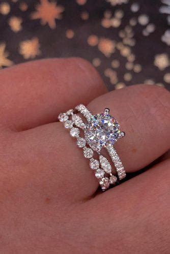 27 Simple Engagement Rings For Girls Who Love Classic Style