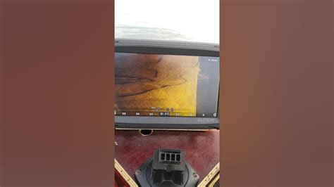 Эхолот Лоуренс Элит 9ти2. Lowrance elite 9 ti2. Затонувшая баржа. - YouTube