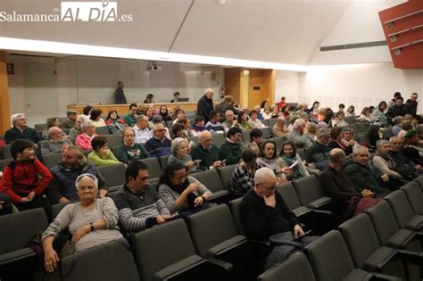 Buena entrada en Vitigudino para ver A Rivas el Telón y su Lío en