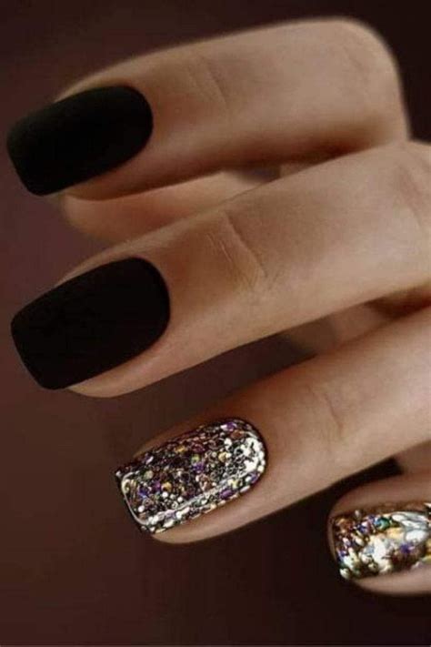 Pin By Lili Hernandez On U As Manos Manicure Nail Colors Chic Nails