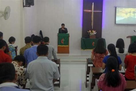 Kami Hanya Ingin Tetap Bisa Beribadah Di Gereja Ini