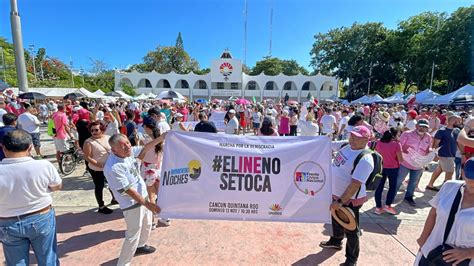 Cientos de personas se manifestaron a favor del INE en Cancún