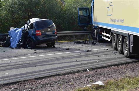 Unfall In Hockenheim Autofahrer Stirbt Nach Zusammensto Mit Lkw