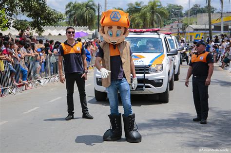 Prefeitura Retoma Tradicional Desfile C Vico No Anivers Rio De Caucaia