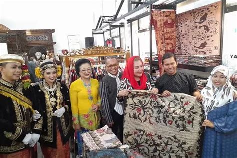 Festival Kota Lama Hadirkan Pameran Pilat Wastra Nusantara Pemerintah