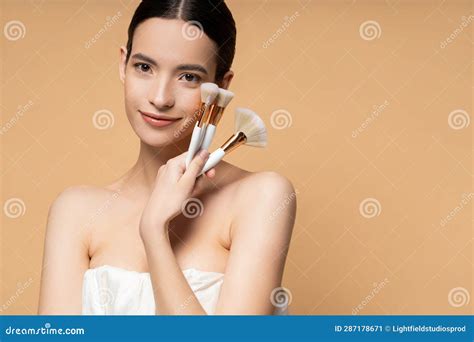 Pretty Asian Woman With Naked Shoulders Stock Image Image Of Makeup Radiant