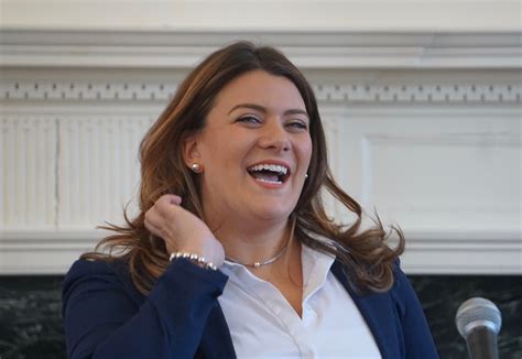 Viewers are debating the latest erin heft interview with the governor 4