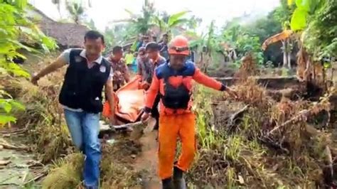 Polisi Berhasil Tangkap Lima Pembunuh Anak Di Pantai Cihara Yang