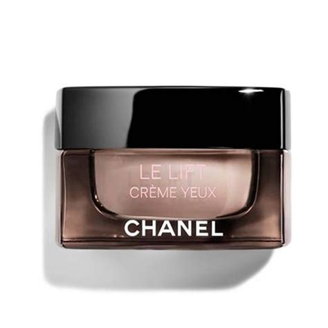 What Chanel's Makeup Products Look Like On | Who What Wear