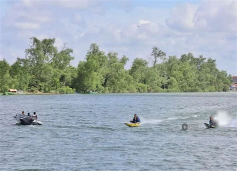 RRI Co Id Ramainya Lomba Balap Ketinting Di Sungai Sangasanga