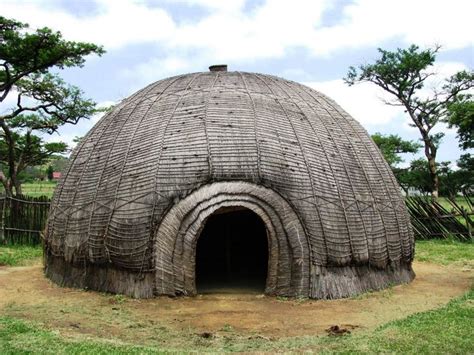 zulu huts. | Vernacular architecture, Ancient architecture, Eco ...