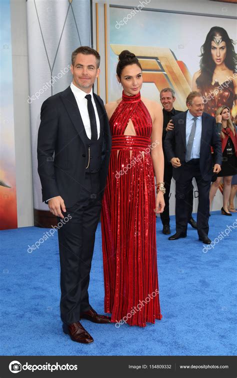 Chris Pine, Gal Gadot – Stock Editorial Photo © Jean_Nelson #154809332